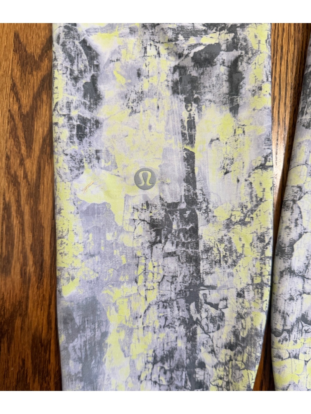 Luluelemon Mid Length Leggings Gray Yellow Size 4 - Picture 7 of 9